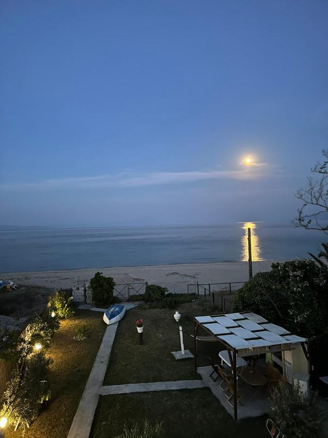 Lia'S Beach House Áyios Nikólaos Luaran gambar