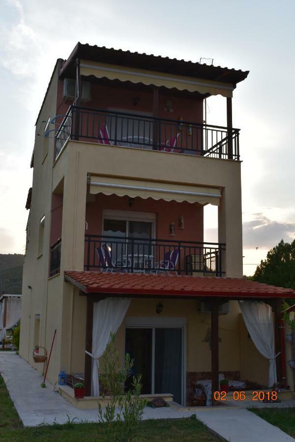Lia'S Beach House Áyios Nikólaos Luaran gambar
