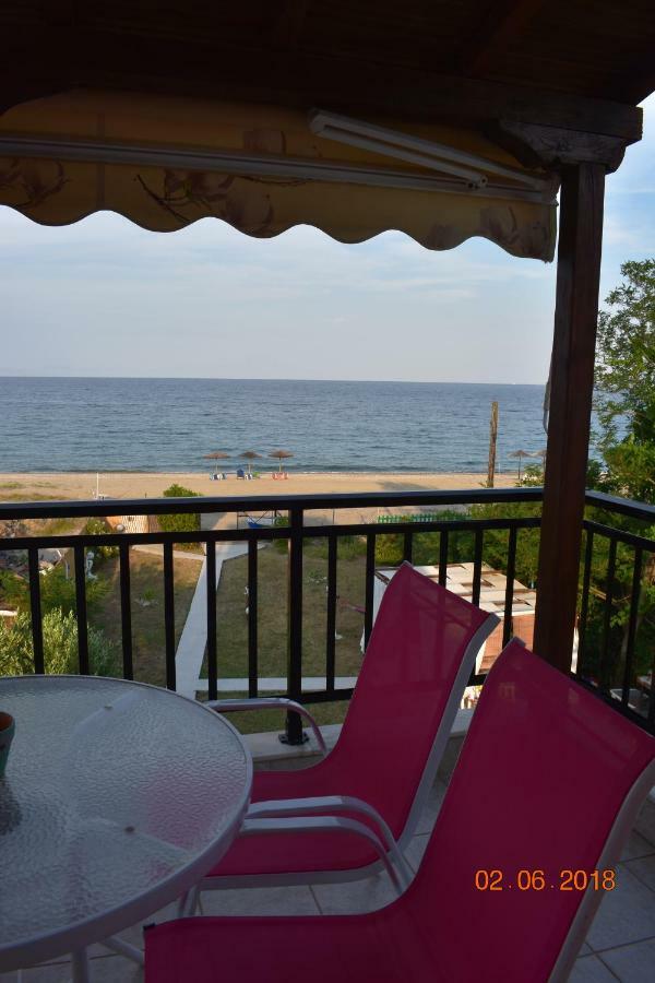 Lia'S Beach House Áyios Nikólaos Luaran gambar
